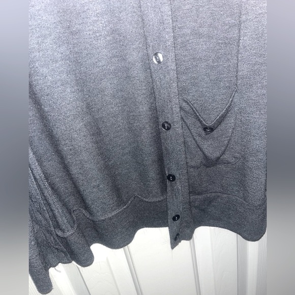 Large womens loose fit stone wash gray button-down cardigan - Picture 6 of 13